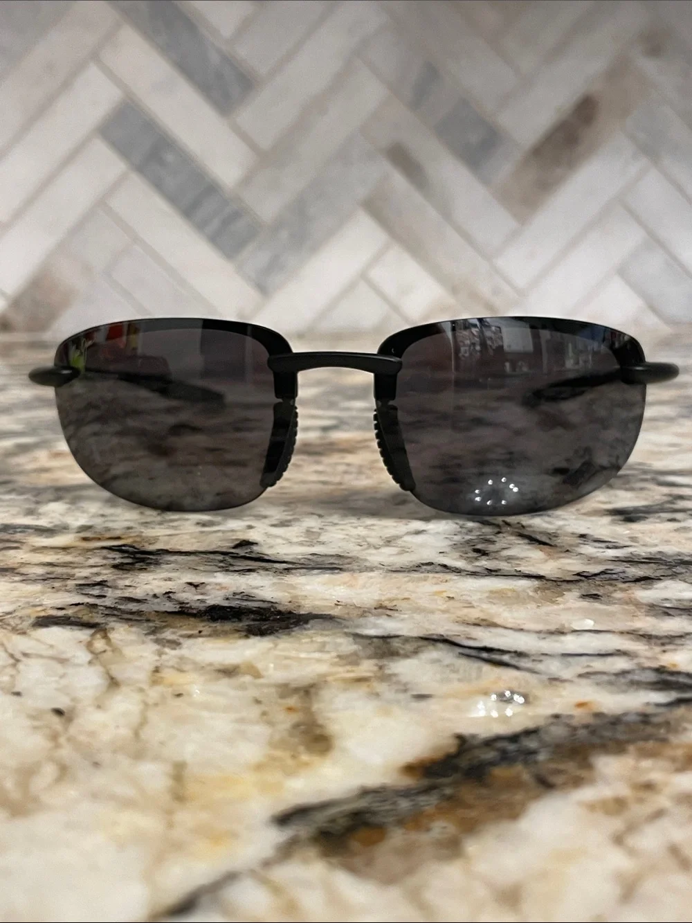 Maui Jim Banyan Men's Black Semi-Rimless Sunglasses - Classic Polarized Look